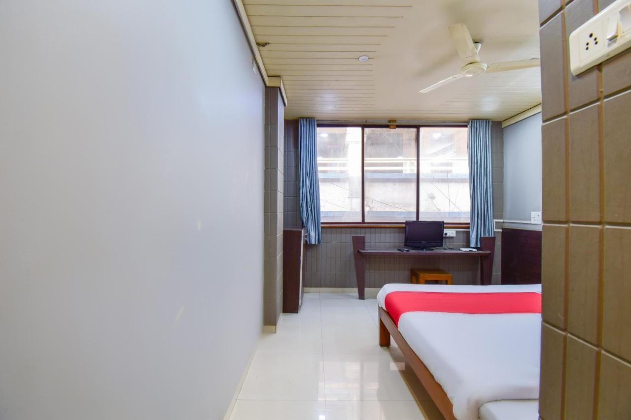 Oyo 67509 Hotel Tukson Narayangaon Exterior photo